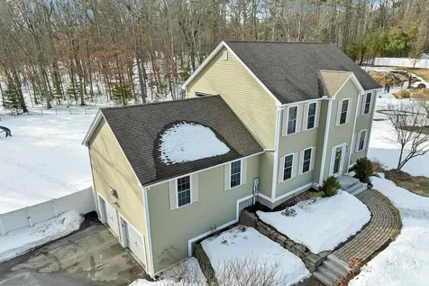4 Heron Drive Litchfield NH 03052