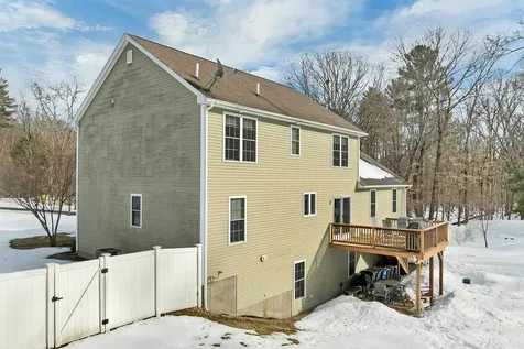 4 Heron Drive Litchfield NH 03052