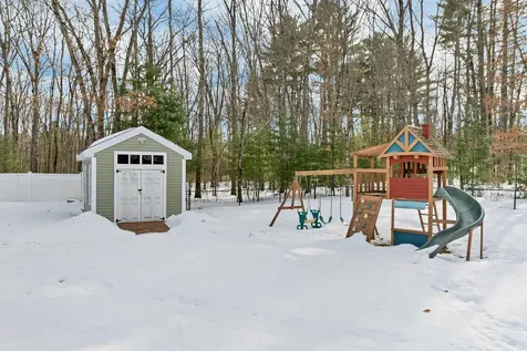 4 Heron Drive Litchfield NH 03052