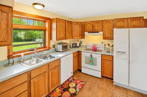 6 Shepherd Lane Thornton NH 03285