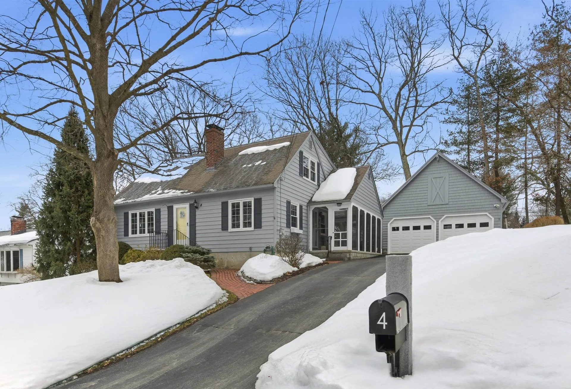 4 Nightingale Road Nashua NH 03062