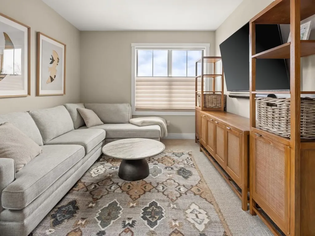 27 Elmore Street Shelburne VT 05482