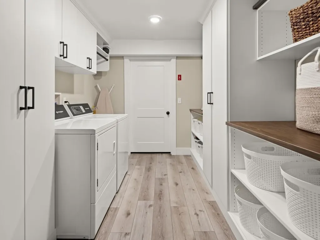 27 Elmore Street Shelburne VT 05482