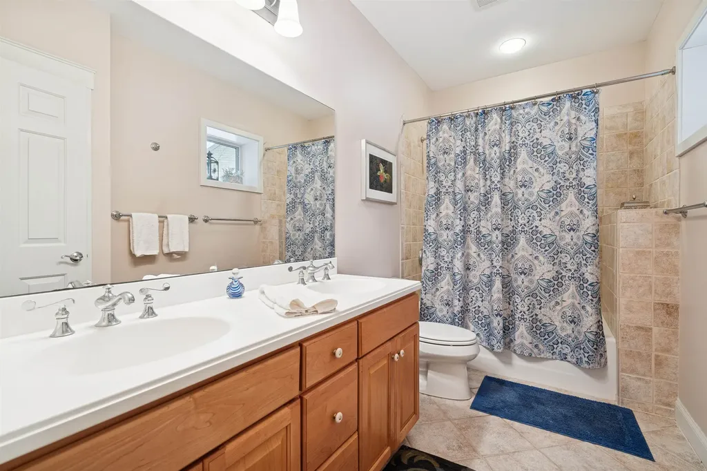 580 Murphys Road Hartford VT 05059