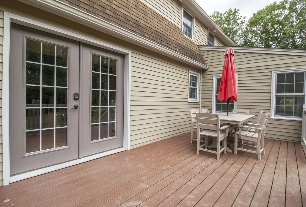 96 Pond View Drive Auburn NH 03032