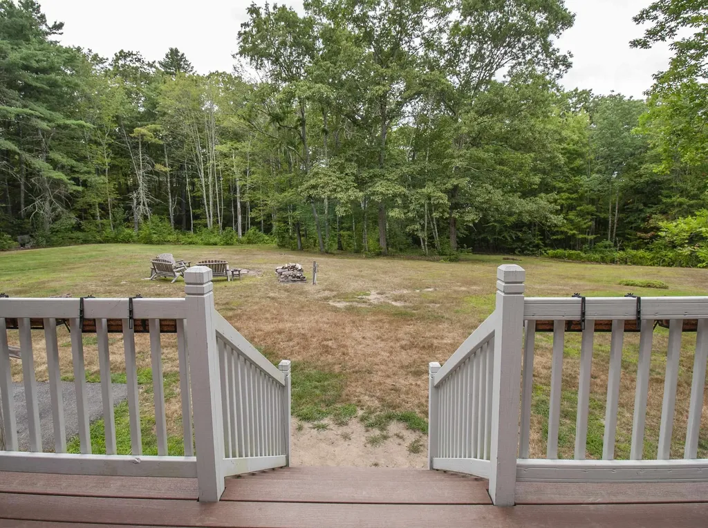 96 Pond View Drive Auburn NH 03032
