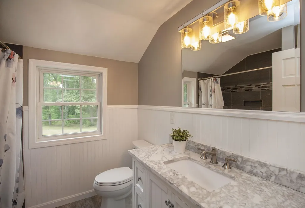 96 Pond View Drive Auburn NH 03032