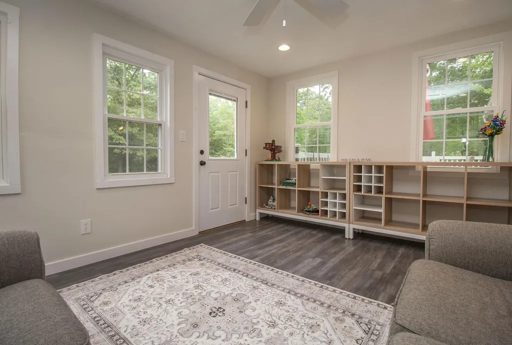 96 Pond View Drive Auburn NH 03032