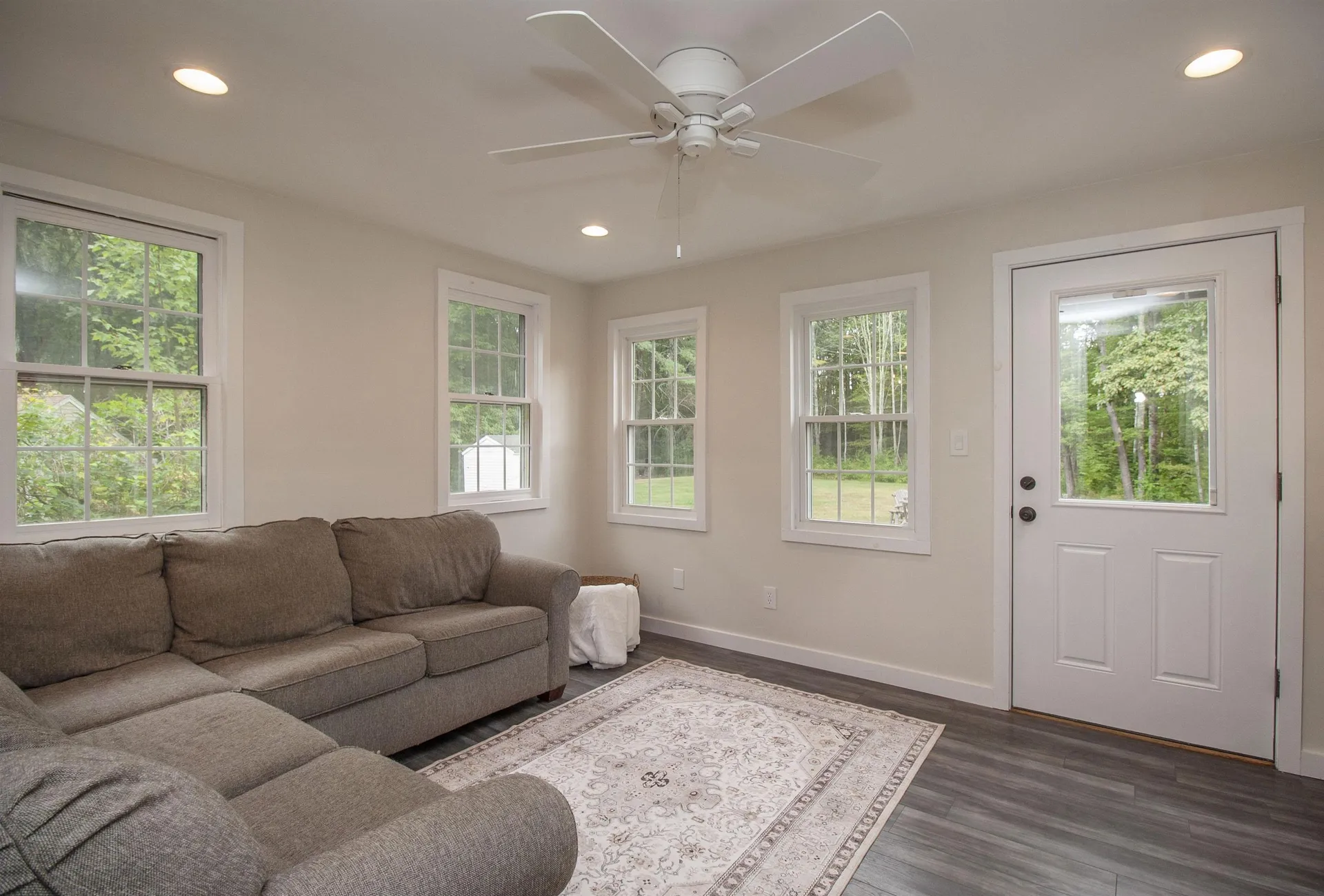 96 Pond View Drive Auburn NH 03032