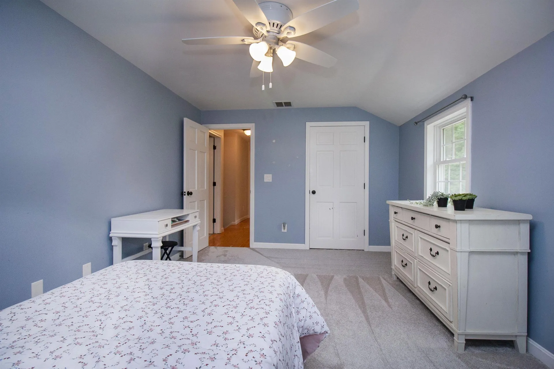 96 Pond View Drive Auburn NH 03032