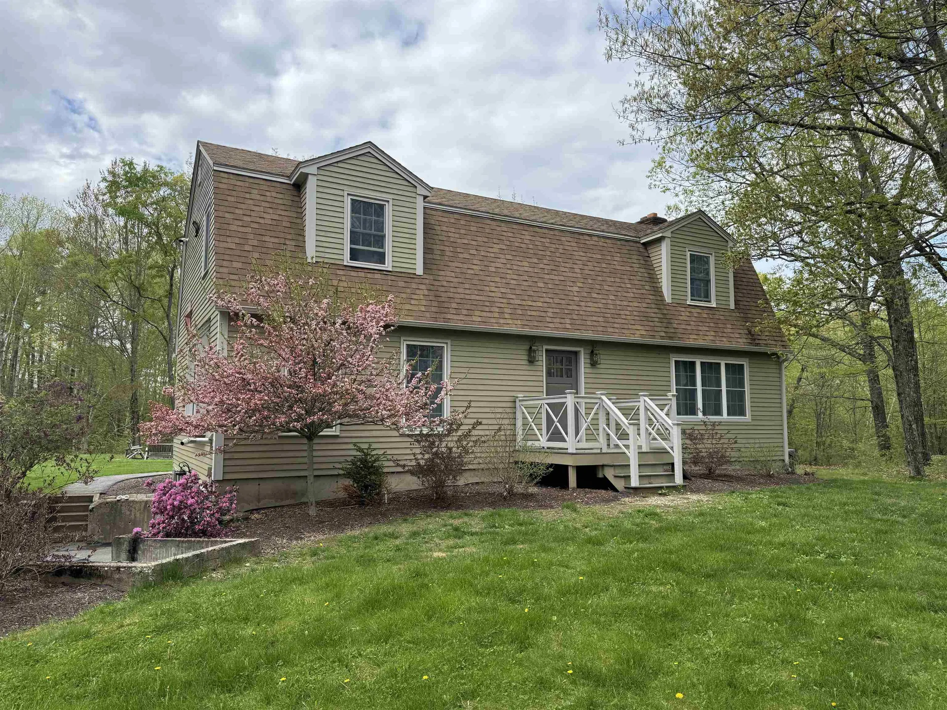 96 Pond View Drive Auburn NH 03032