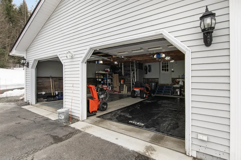 4 Pierre Road Stewartstown NH 03597