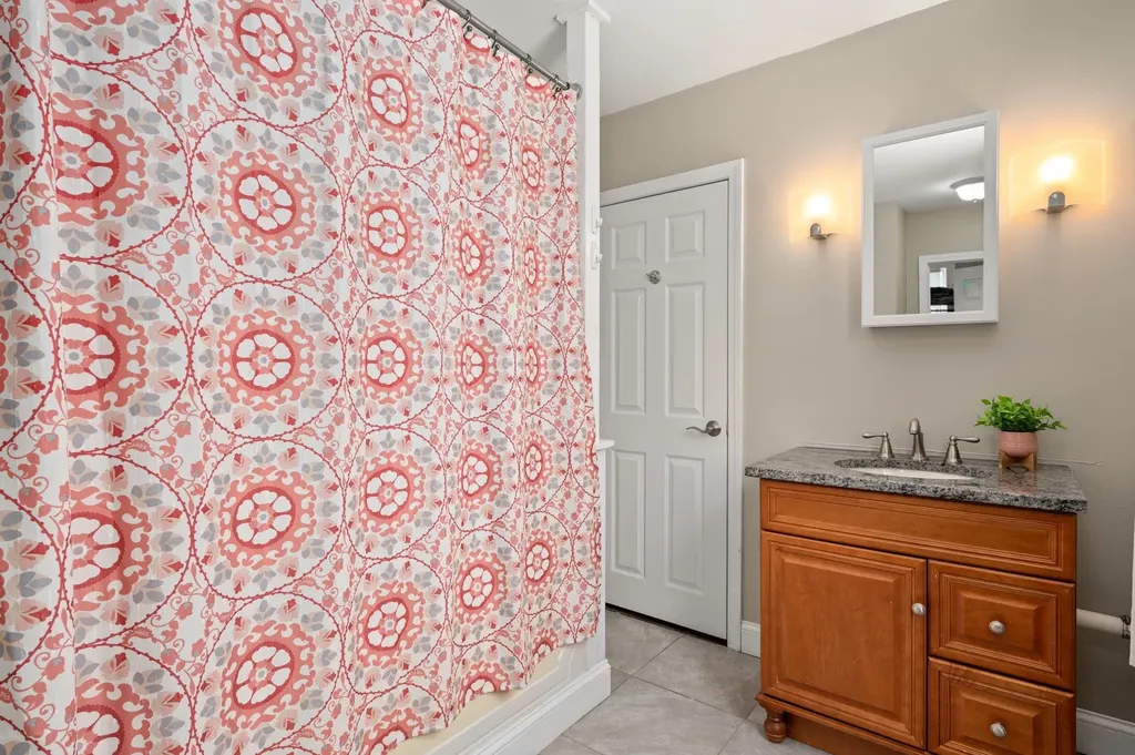 21 Williams Street Nashua NH 03060