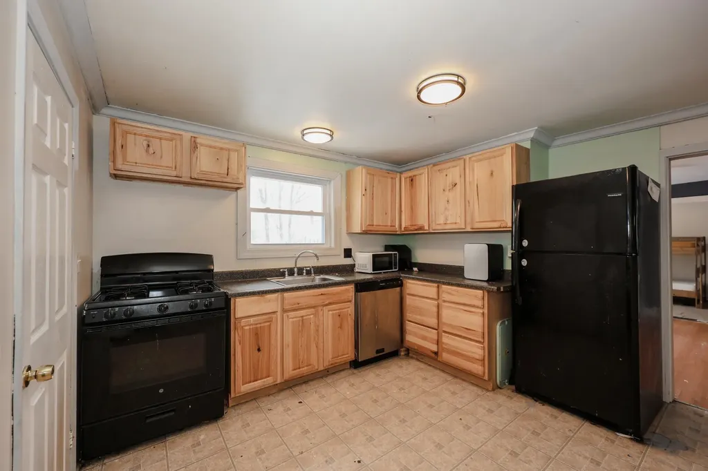 32 Norton Street Nashua NH 03064