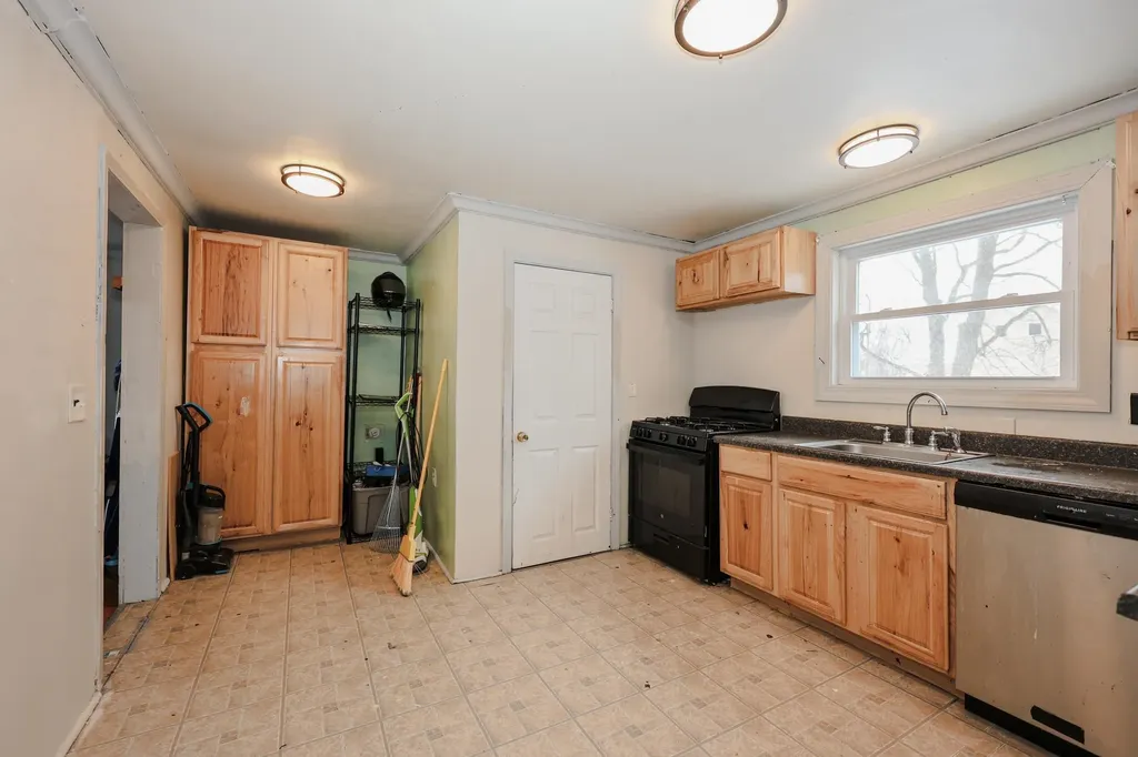 32 Norton Street Nashua NH 03064