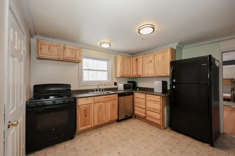32 Norton Street Nashua NH 03064