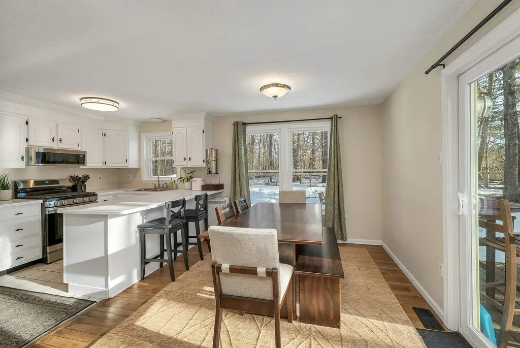 29 Coastal Way Greenland NH 03840