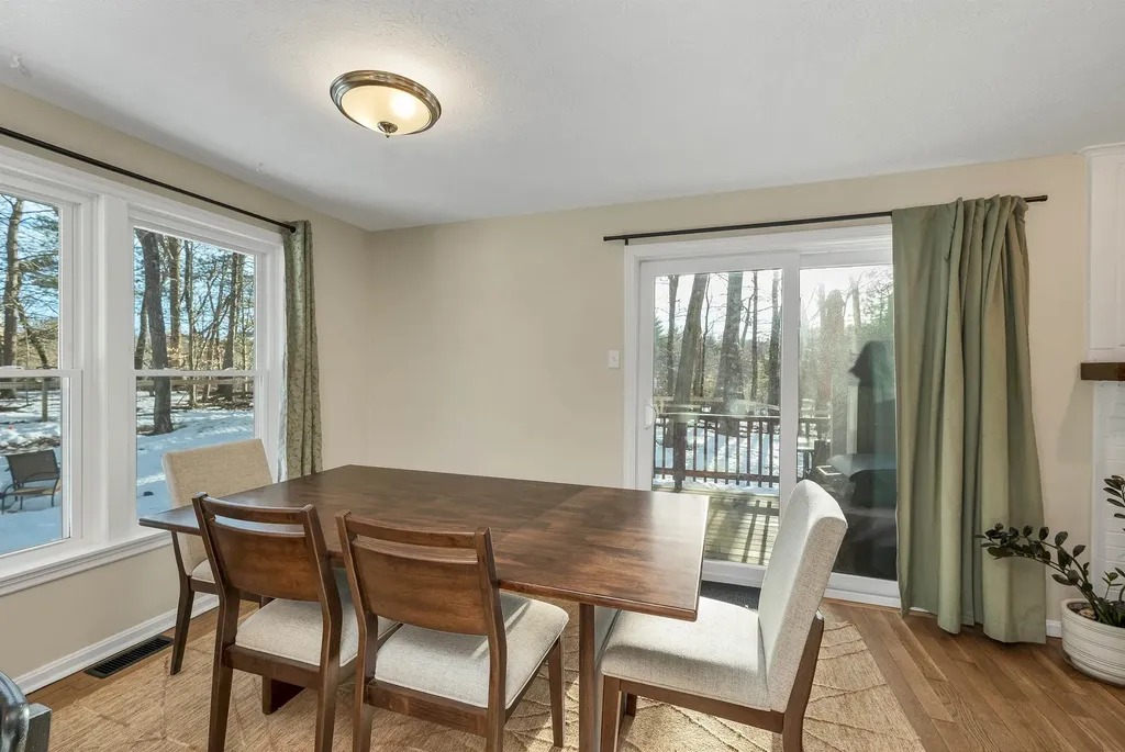 29 Coastal Way Greenland NH 03840