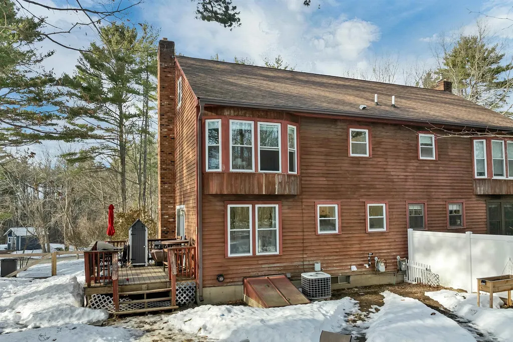 29 Coastal Way Greenland NH 03840
