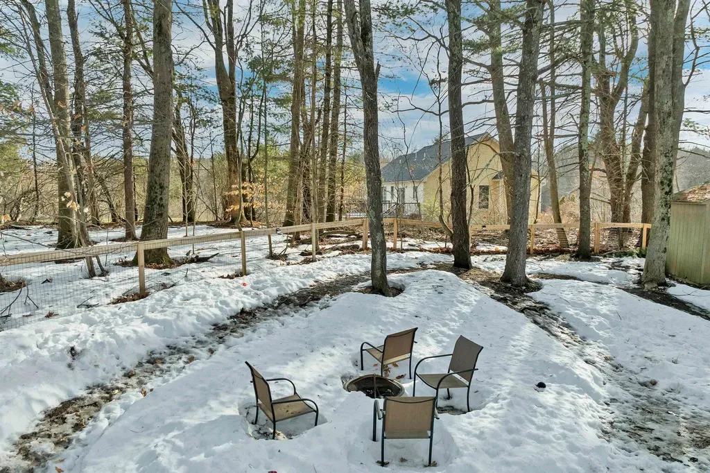 29 Coastal Way Greenland NH 03840