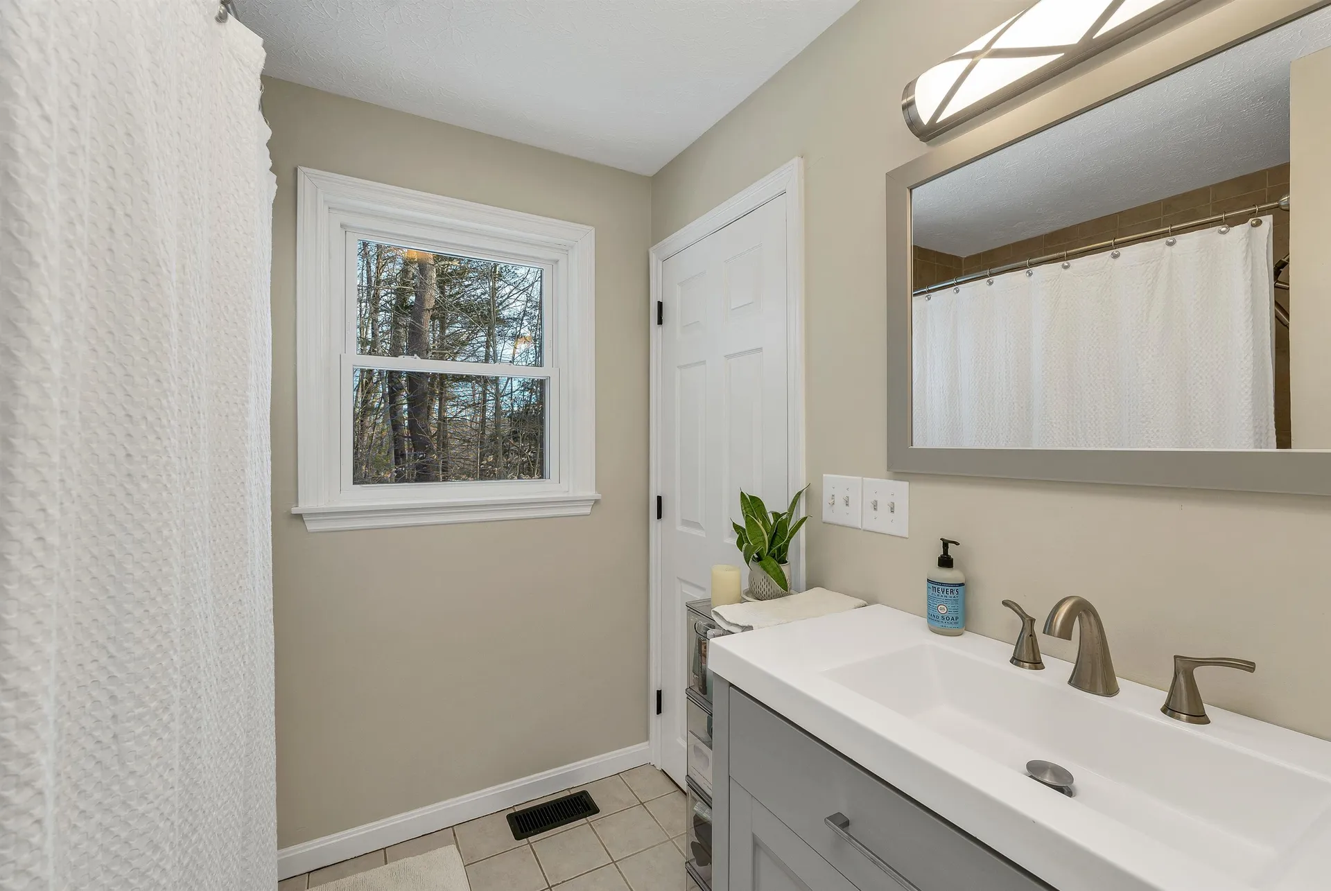 29 Coastal Way Greenland NH 03840