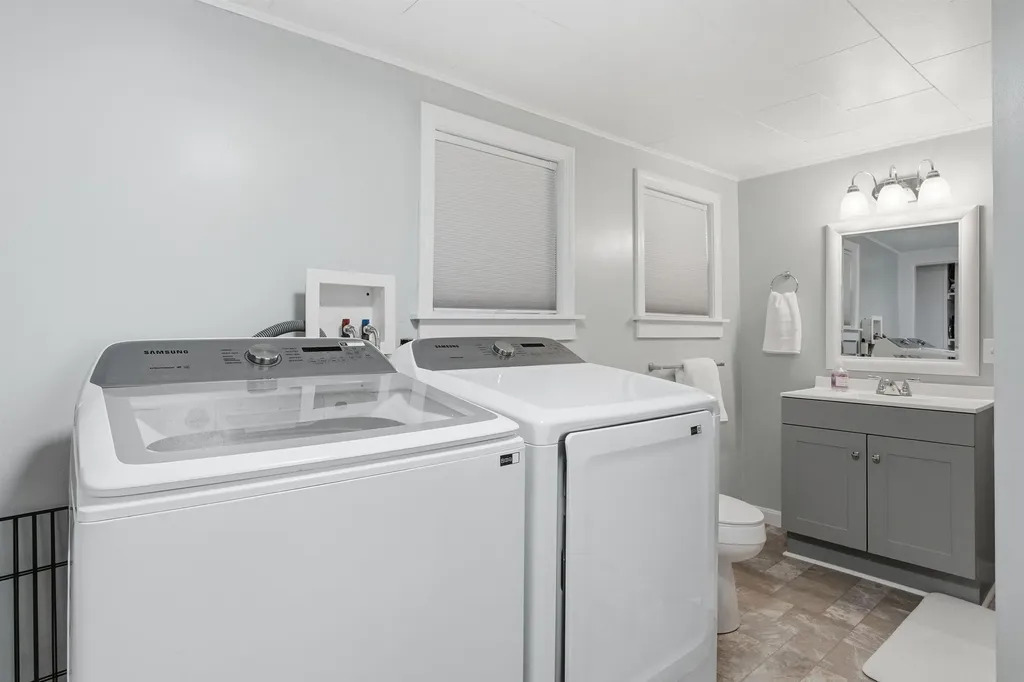 47 Carroll Street Pittsfield NH 03263