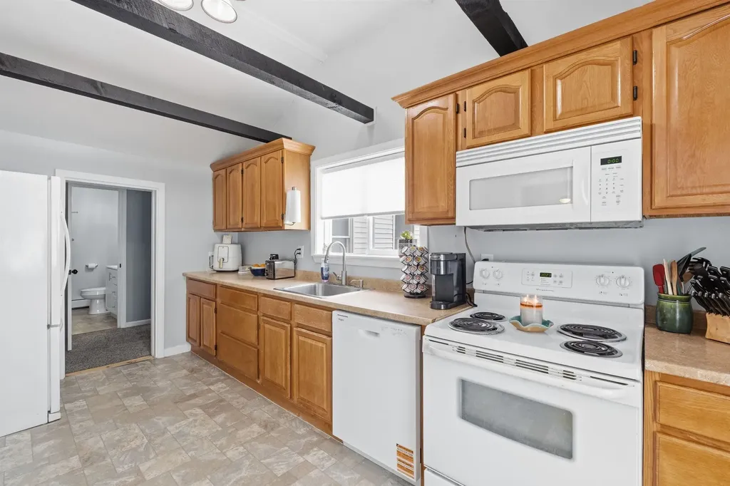 47 Carroll Street Pittsfield NH 03263