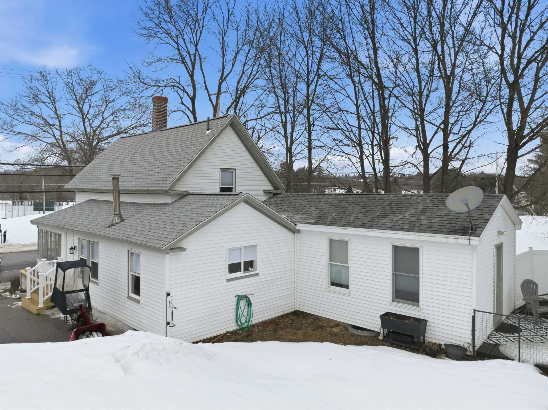 47 Carroll Street Pittsfield NH 03263