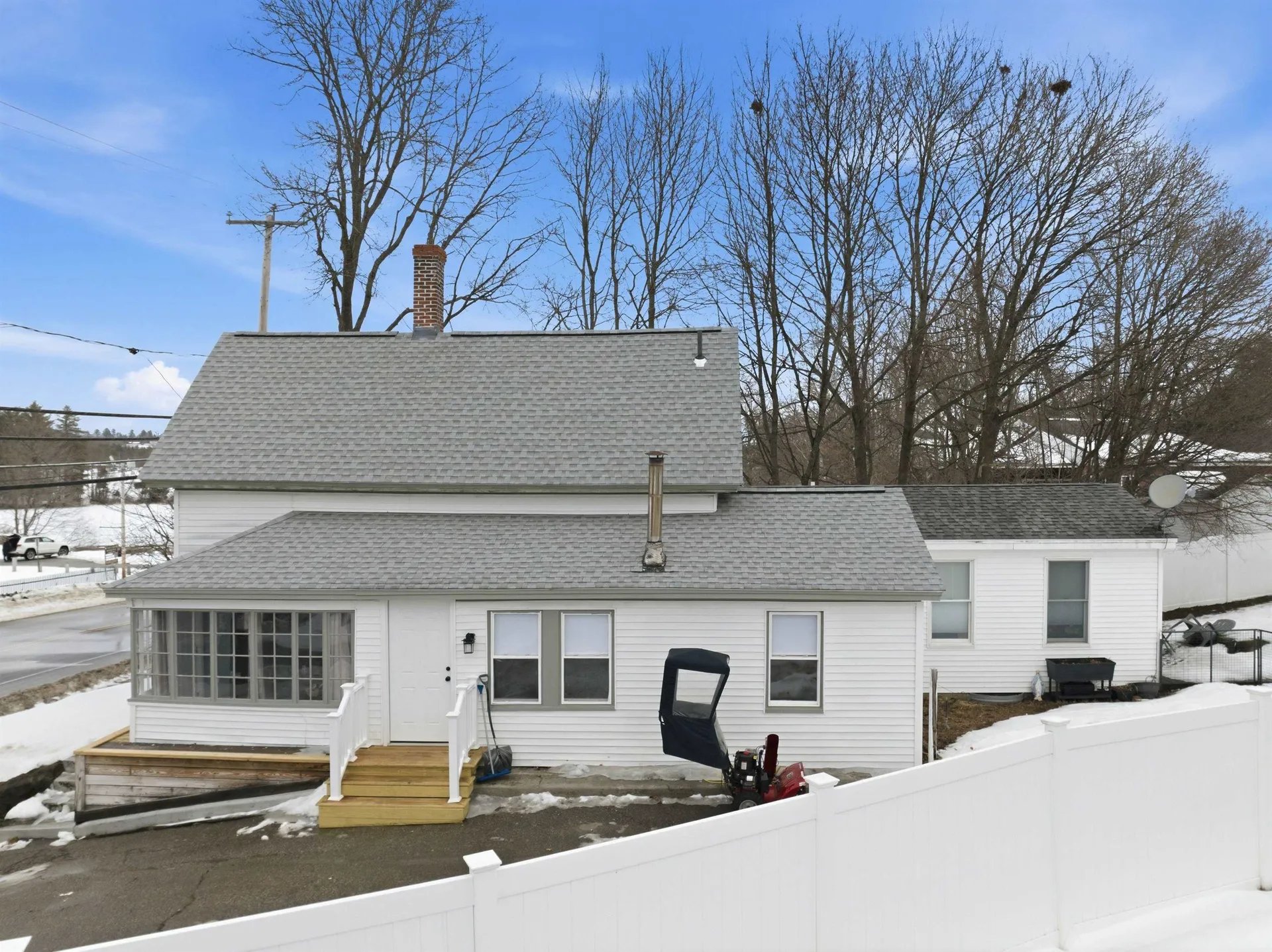 47 Carroll Street Pittsfield NH 03263