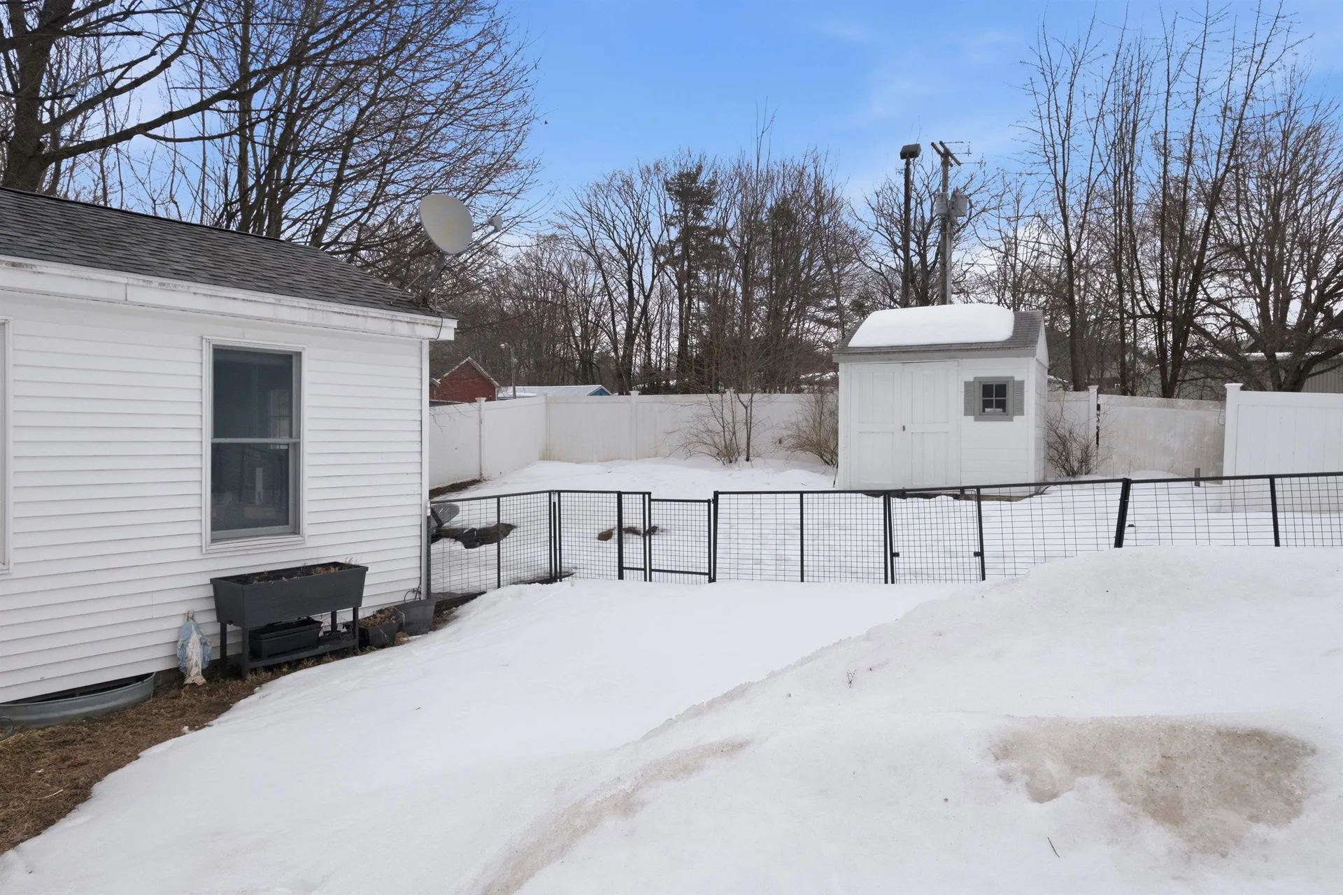 47 Carroll Street Pittsfield NH 03263