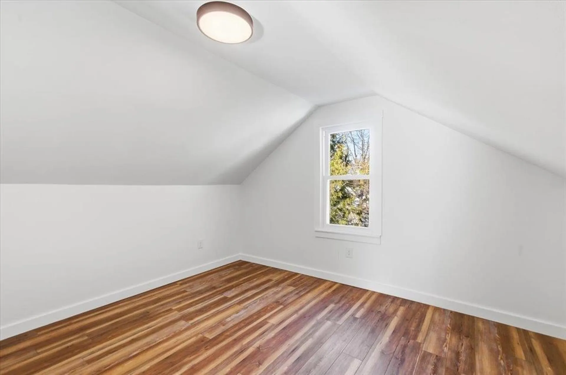 1960 North Avenue Burlington VT 05408