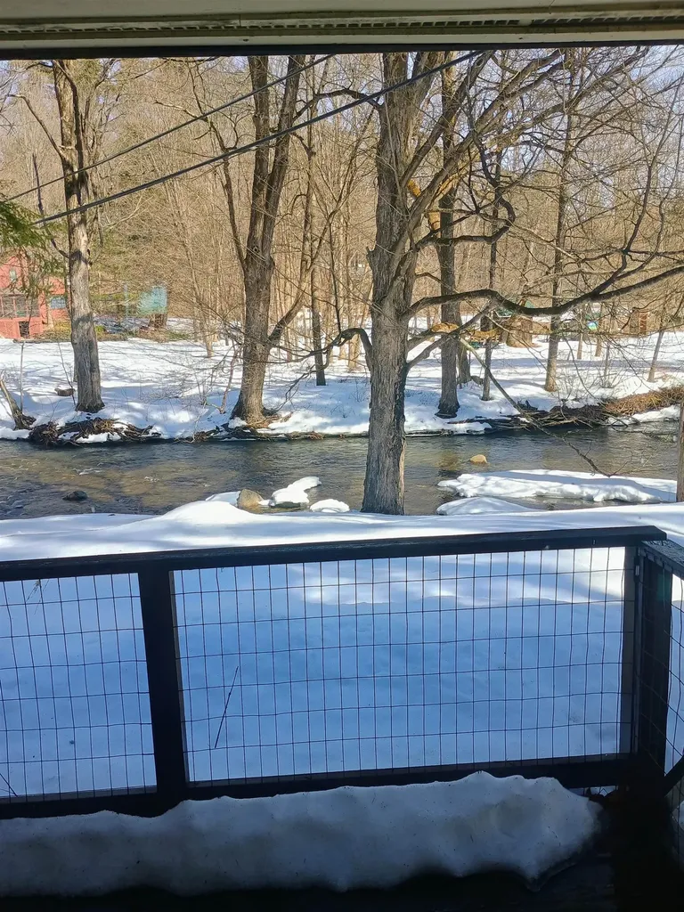 40 Brookside Drive Brattleboro VT 05301