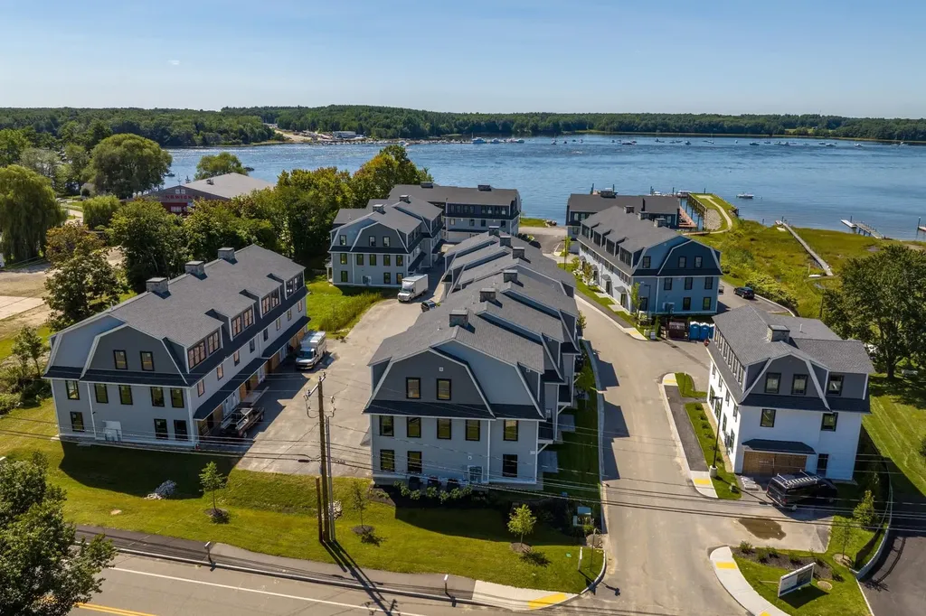 24 Little Bay Drive Dover NH 03820