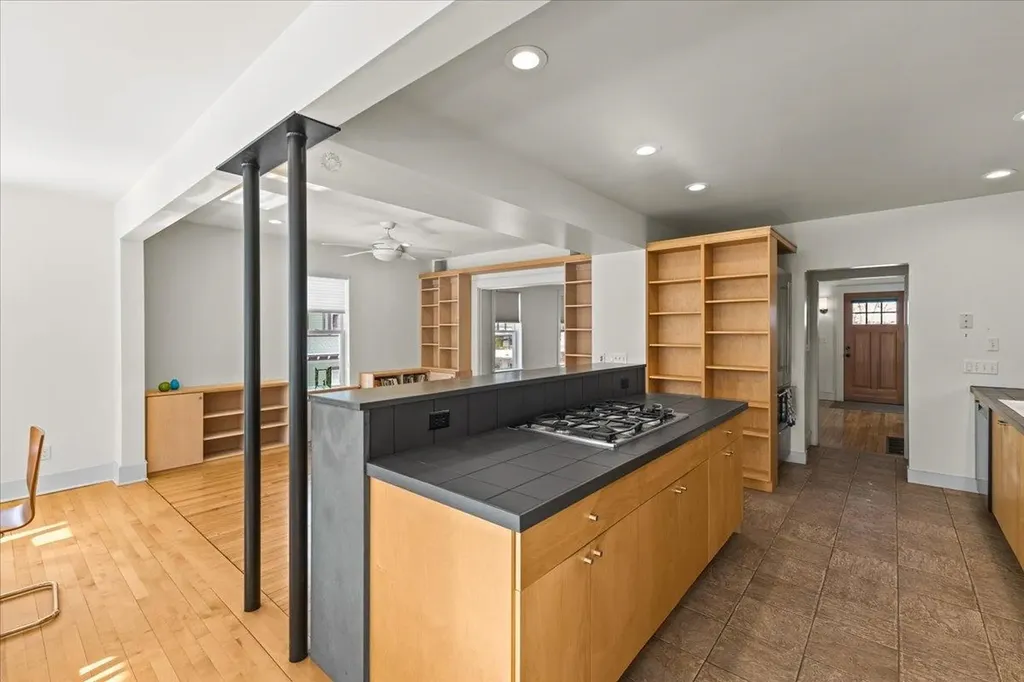 185 Maple Street Burlington VT 05401