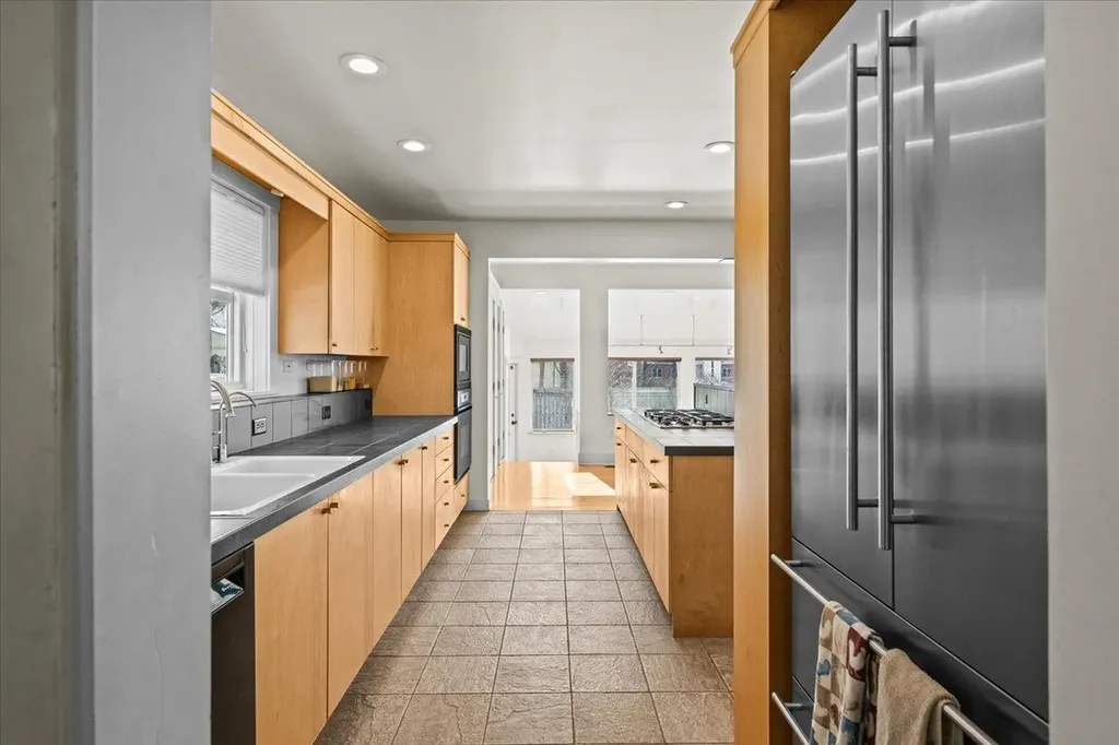 185 Maple Street Burlington VT 05401