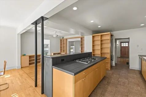 185 Maple Street Burlington VT 05401