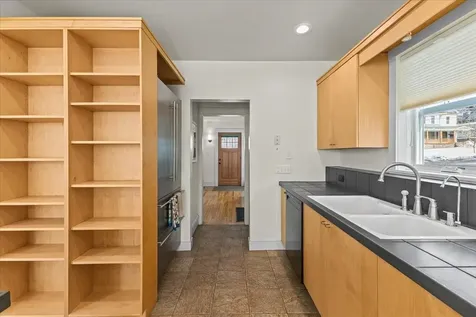 185 Maple Street Burlington VT 05401