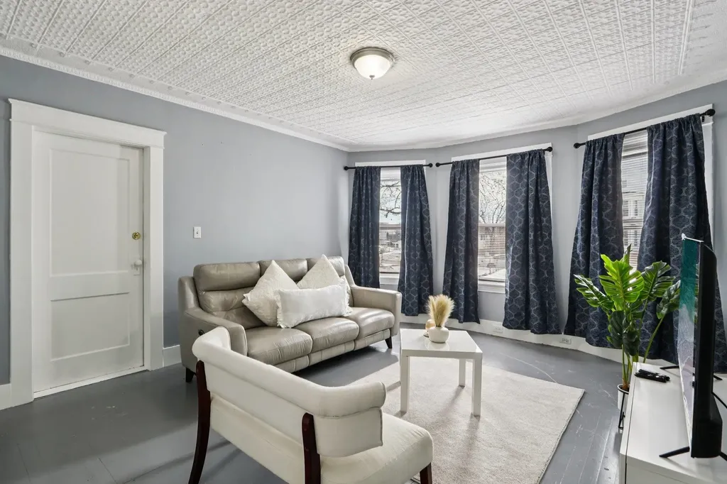 424 Cedar Street Manchester NH 03103