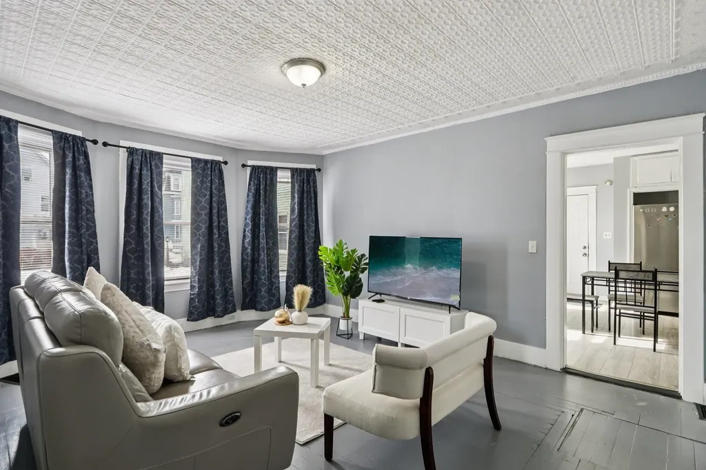424 Cedar Street Manchester NH 03103