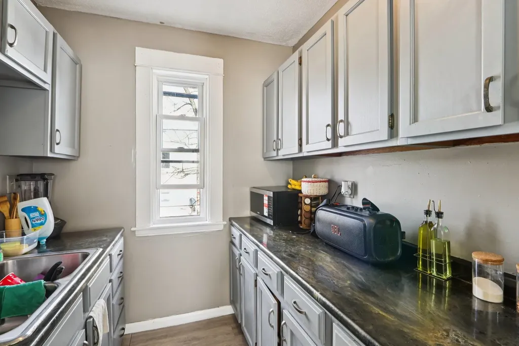 424 Cedar Street Manchester NH 03103