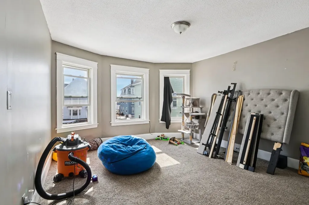 424 Cedar Street Manchester NH 03103