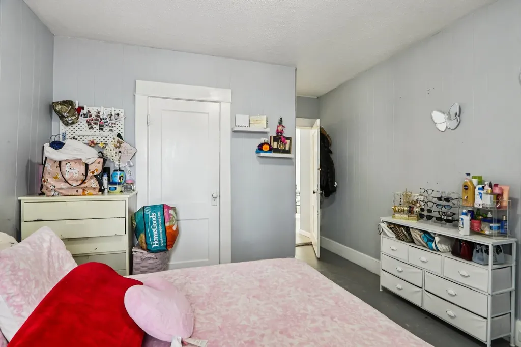 424 Cedar Street Manchester NH 03103