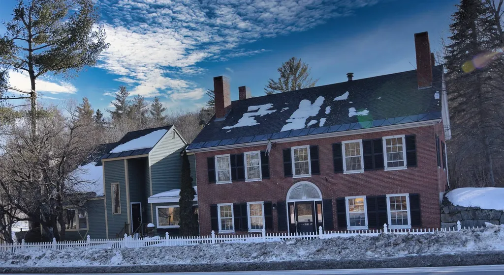 27 Nh Route 25 Plymouth NH 03264