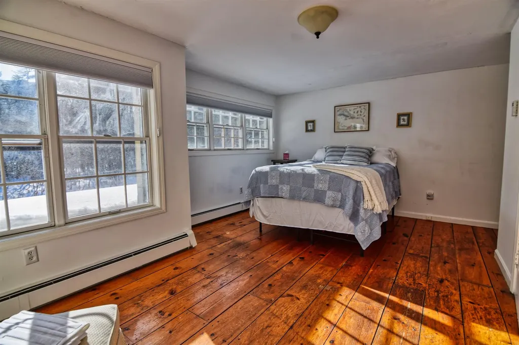 27 Nh Route 25 Plymouth NH 03264