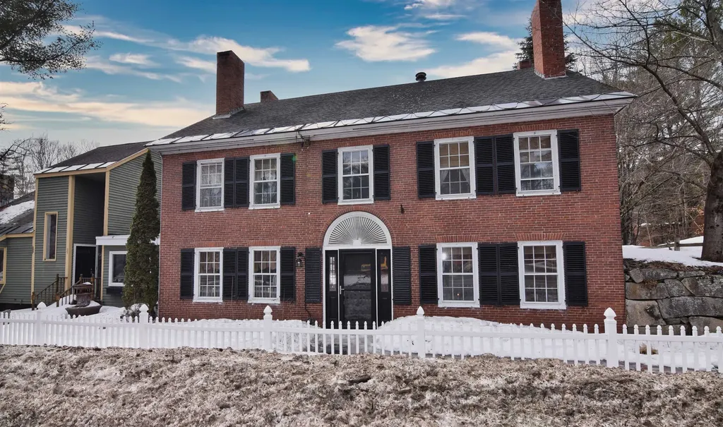 27 Nh Route 25 Plymouth NH 03264