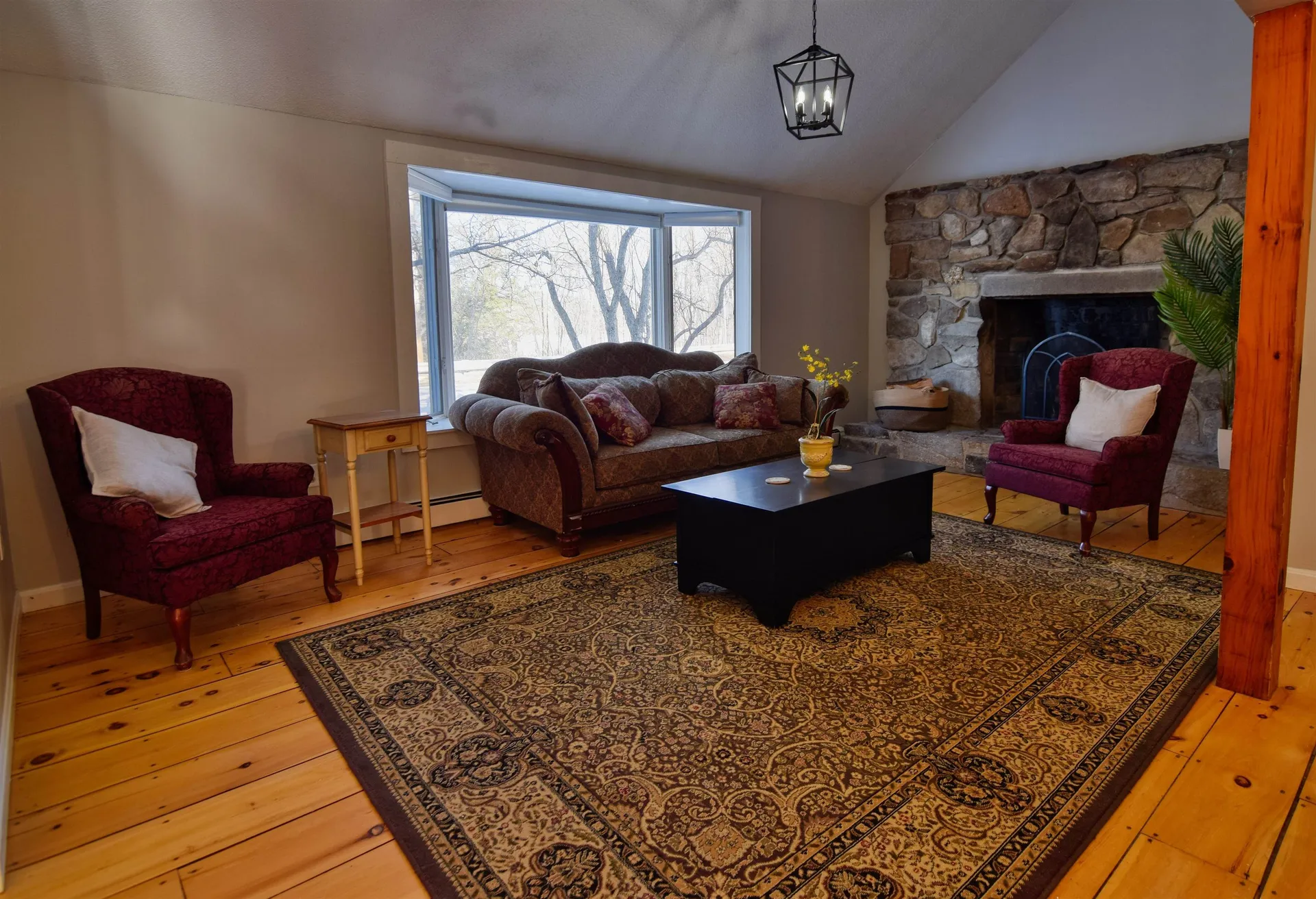 27 Nh Route 25 Plymouth NH 03264