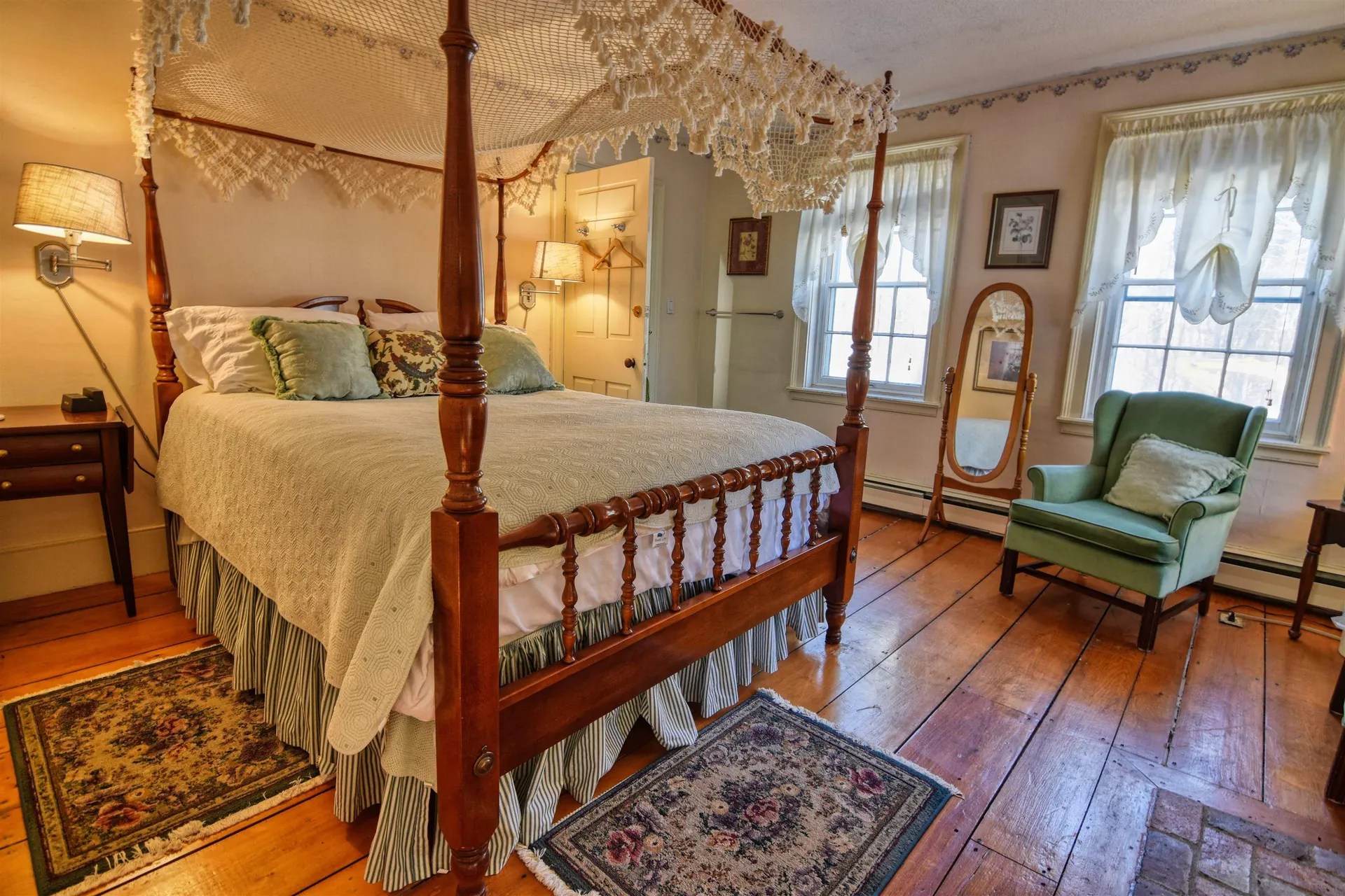 27 Nh Route 25 Plymouth NH 03264