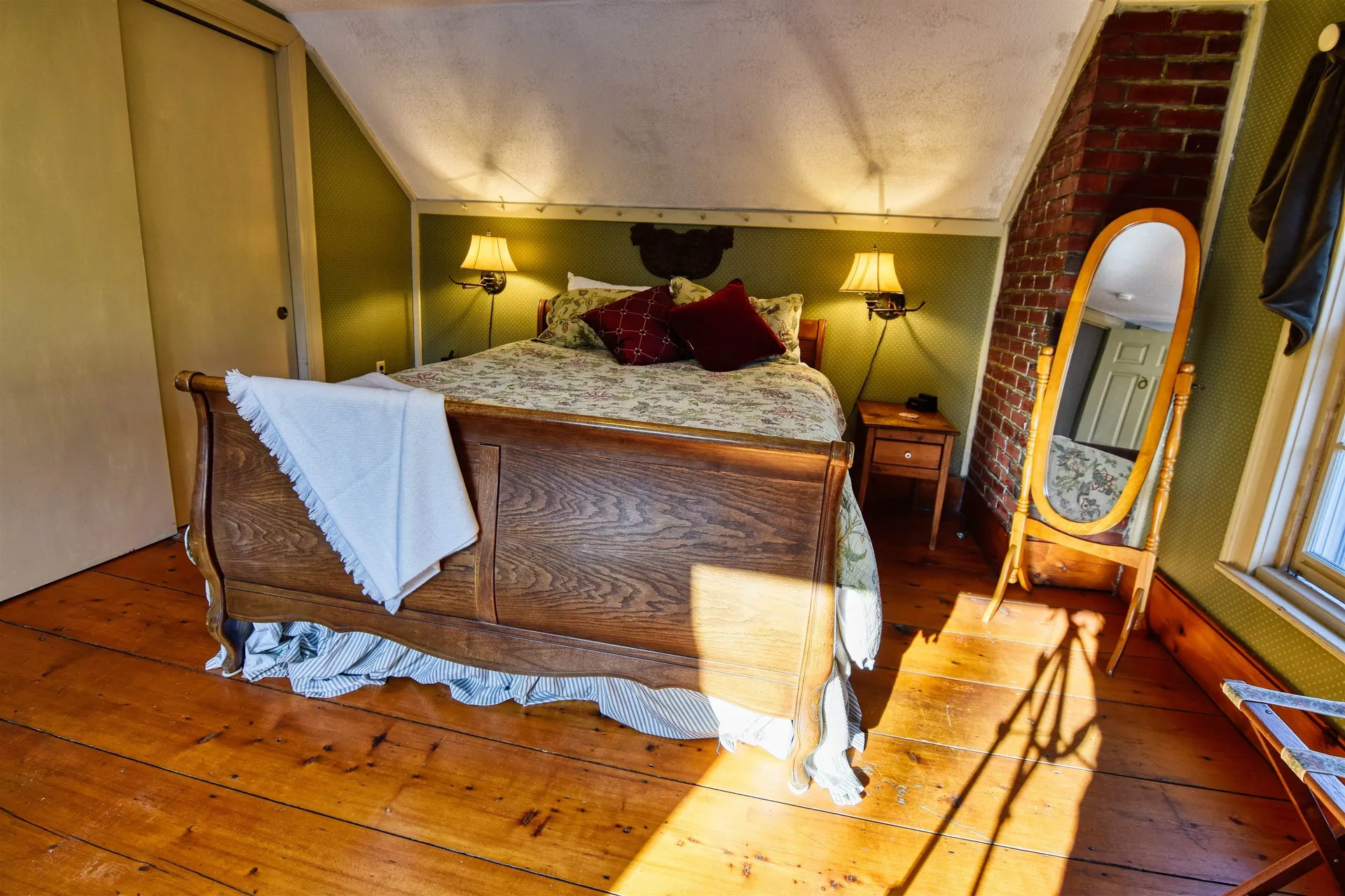 27 Nh Route 25 Plymouth NH 03264