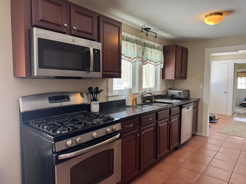 57 Crafts Avenue Lebanon NH 03784