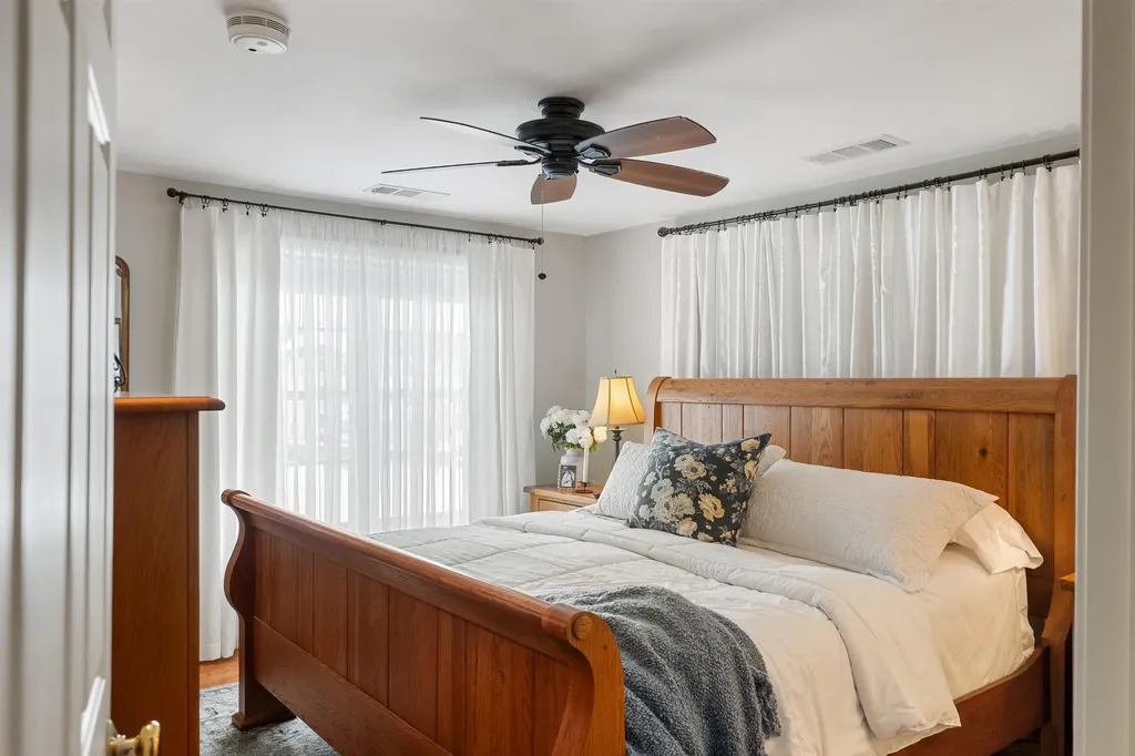 14 Vista Ridge Drive Londonderry NH 03053